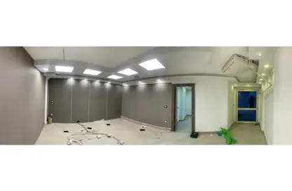 Office Space - Studio - 2 Bathrooms for rent in Zahraa El Maadi - Hay El Maadi - Cairo