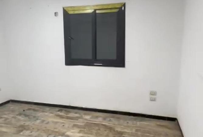 77611398 - Property Image 2
