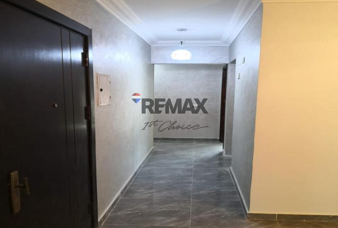 102908314 - Property Image 2