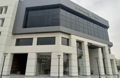 عيادة - غرفة نوم للبيع في مول سيلفر جيت - الحي الثاني عشر - الشيخ زايد - الجيزة