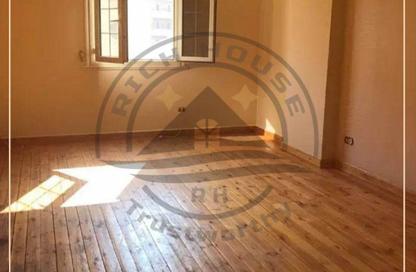 Apartment - 3 Bedrooms - 2 Bathrooms for rent in Tout Ankh Amoun St. - Smouha - Hay Sharq - Alexandria Apartment - 3 Bedrooms - 2 Bathrooms for rent in Tout Ankh Amoun St. - Smouha - Hay Sharq - Alexandria