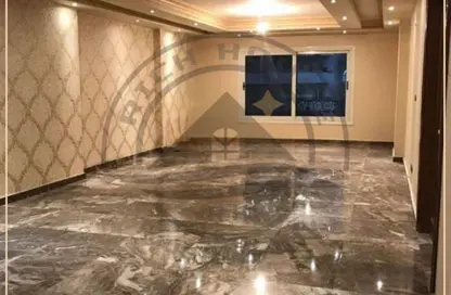Apartment - 3 Bedrooms - 2 Bathrooms for rent in Tout Ankh Amoun St. - Smouha - Hay Sharq - Alexandria