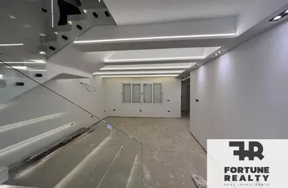 فيلا - 4 غرف نوم - 5 حمامات للايجار في ميفيدا - كمبوندات التجمع الخامس - التجمع الخامس - مدينة القاهرة الجديدة - القاهرة