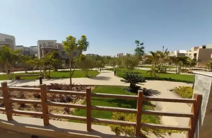 Villa - 5 Bedrooms - 6 Bathrooms for sale in Aswar Residence - 5th Settlement Compounds - The 5th Settlement - New Cairo City - Cairo