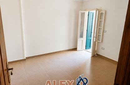 Apartment - 3 Bedrooms - 2 Bathrooms for rent in Moharam Bek St. - Moharam Bek - Hay Wasat - Alexandria Apartment - 3 Bedrooms - 2 Bathrooms for rent in Moharam Bek St. - Moharam Bek - Hay Wasat - Alexandria
