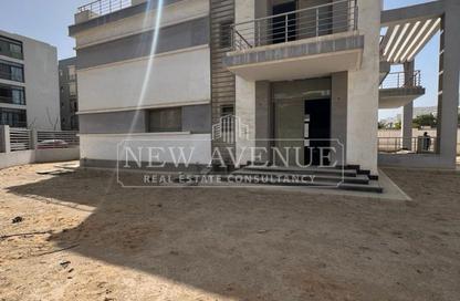 Villa - 4 Bedrooms - 5 Bathrooms for sale in Tag Sultan - Ring Road - Cairo