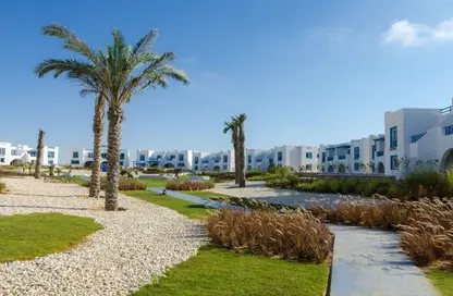 Chalet - 2 Bedrooms - 2 Bathrooms for sale in Mountain View - Ras Al Hekma - North Coast