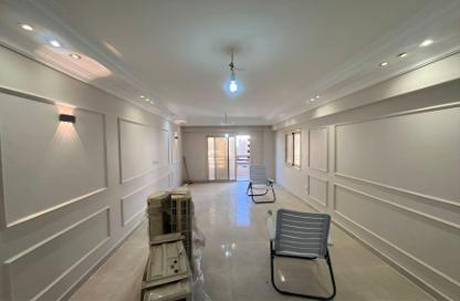 Apartment - 3 Bedrooms - 2 Bathrooms for rent in New Cairo Centre - North Teseen St. - The 5th Settlement - New Cairo City - Cairo