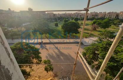 Apartment - 3 Bedrooms - 3 Bathrooms for sale in Amr Ibn Al Aas St. - Area E - Ganoob El Acadimia - New Cairo City - Cairo