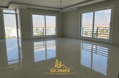 Apartment - 3 Bedrooms - 3 Bathrooms for rent in Garden Residence - Hyde Park - New Cairo City - Cairo