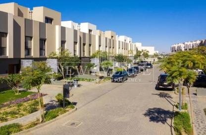 Townhouse - 3 Bedrooms - 4 Bathrooms for sale in Al Burouj Compound - El Shorouk Compounds - Shorouk City - Cairo