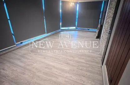 Office Space - 3 Bedrooms - 1 Bathroom for rent in Cairo Business Plaza - North Teseen St. - The 5th Settlement - New Cairo City - Cairo