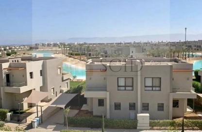 Chalet - 2 Bedrooms - 2 Bathrooms for sale in Ramla - Ras Al Hekma - North Coast
