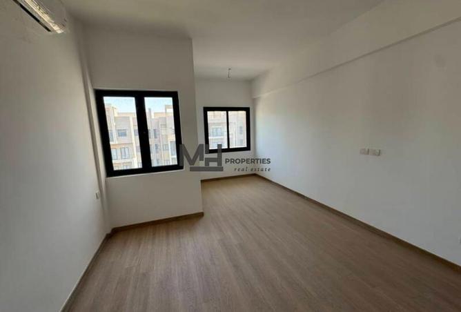98274461 - Property Image 3
