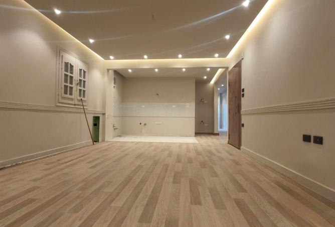 8708105 - Property Image 2