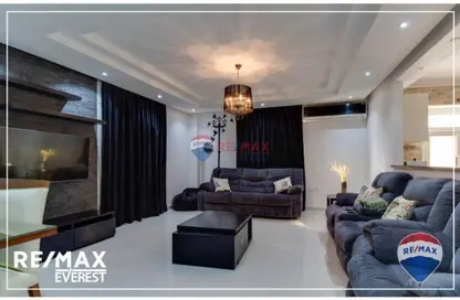 Apartment - 3 Bedrooms - 2 Bathrooms for rent in Green Residence 2 - 8th District - Sheikh Zayed City - Giza