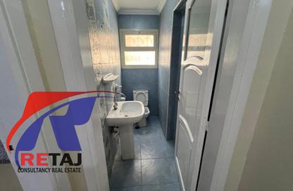 Apartment - 3 Bedrooms - 2 Bathrooms for rent in Saeed Zakaria St. - Al Sefarat District - Nasr City - Cairo Apartment - 3 Bedrooms - 2 Bathrooms for rent in Saeed Zakaria St. - Al Sefarat District - Nasr City - Cairo