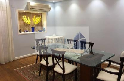Apartment - 2 Bedrooms - 1 Bathroom for sale in Abou Al Feda St. - Zamalek - Cairo