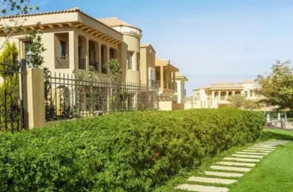 Villa - 5 Bedrooms - 6 Bathrooms for sale in Hyde Park - New Cairo City - Cairo