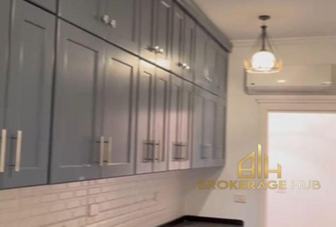 74044221 - Property Image 3