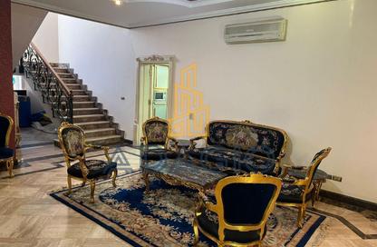 فيلا - 4 غرف نوم - 4 حمامات للبيع في طريق بيفرلي هيلز - الحي السابع عشر - الشيخ زايد - الجيزة فيلا - 4 غرف نوم - 4 حمامات للبيع في طريق بيفرلي هيلز - الحي السابع عشر - الشيخ زايد - الجيزة