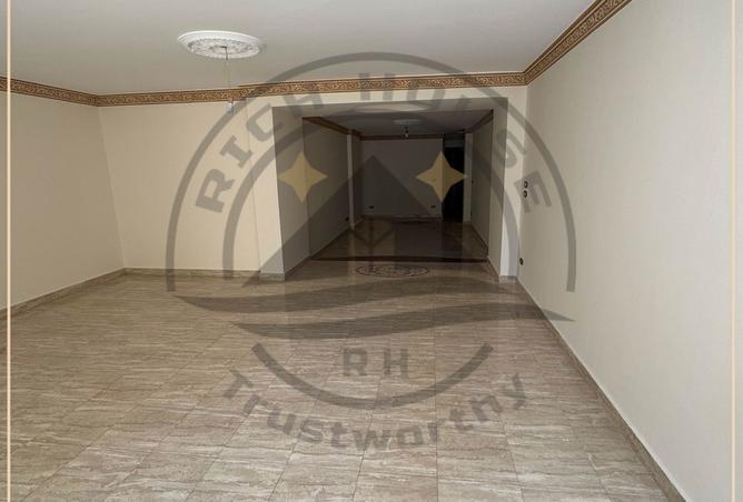 8476115 - Property Image 2