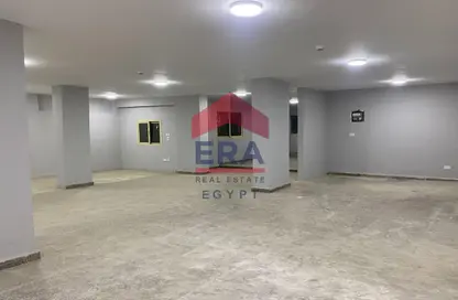 Shop - Studio - 2 Bathrooms for rent in Al Laselky St. - El Laselky - New Maadi - Hay El Maadi - Cairo