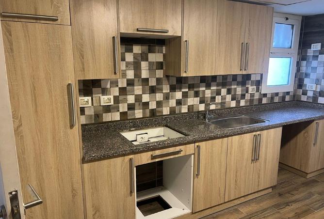 8573444 - Property Image 2