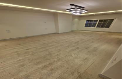 طابق كامل - 3 غرف نوم - 3 حمامات للبيع في شارع كورنيش النيل - العجوزة - الجيزة