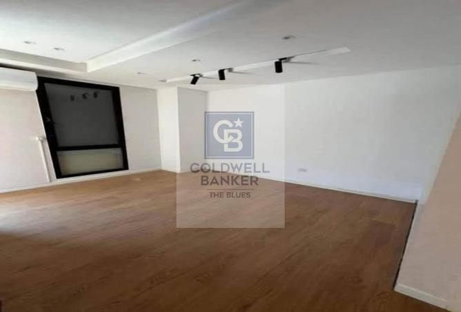 8700193 - Property Image 2