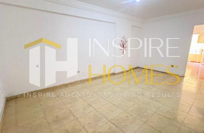 Apartment - 2 Bedrooms - 1 Bathroom for sale in Al Sayeda Sakina Bint Al Hussein St. - Kafr Abdo - Roushdy - Hay Sharq - Alexandria