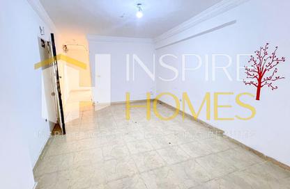 Apartment - 2 Bedrooms - 1 Bathroom for sale in Al Sayeda Sakina Bint Al Hussein St. - Kafr Abdo - Roushdy - Hay Sharq - Alexandria