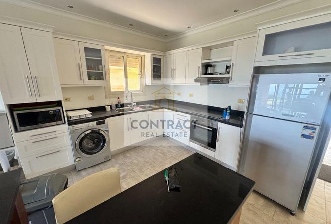 98010328 - Property Image 2
