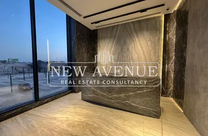 مساحات مكتبية - 4 غرف نوم - 2 حمامات للايجار في وسط القاهرة الجديدة - شارع التسعين الشمالي - التجمع الخامس - مدينة القاهرة الجديدة - القاهرة