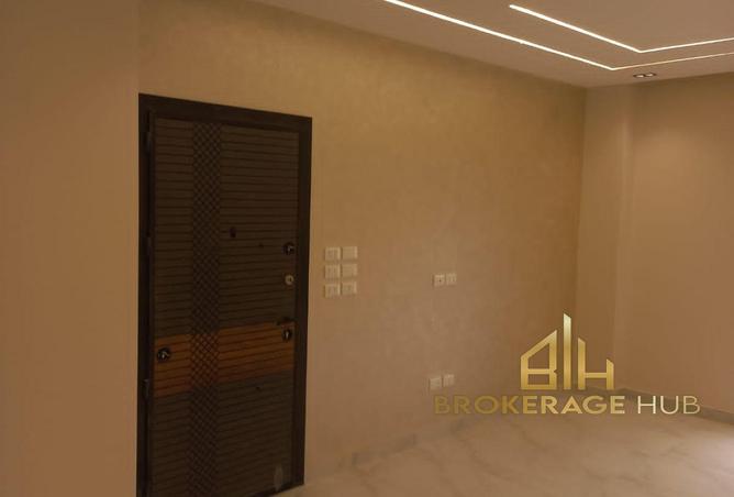 56493679 - Property Image 2