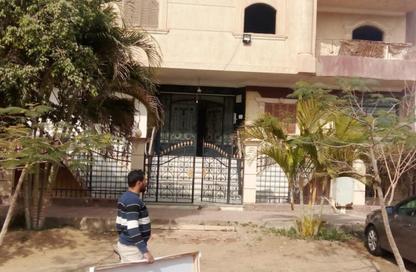 شقة - 3 غرف نوم - 3 حمامات للبيع في شارع 11 - الحي الحادي عشر - مدينة 6 أكتوبر - الجيزة