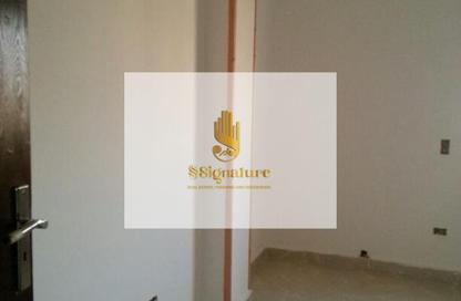 Apartment - 2 Bedrooms - 2 Bathrooms for sale in Al Narges 3 - Al Narges - New Cairo City - Cairo
