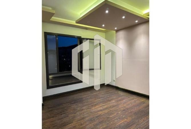 8702547 - Property Image 2