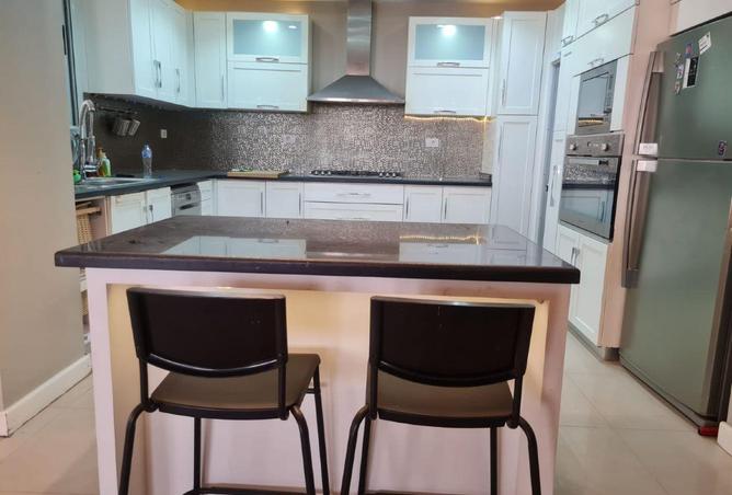 98553001 - Property Image 3