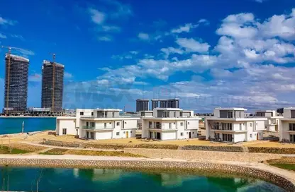 فيلا - 4 غرف نوم - 4 حمامات للبيع في مازيرين - مدينة العلمين الجديدة - العلمين - الساحل الشمالي