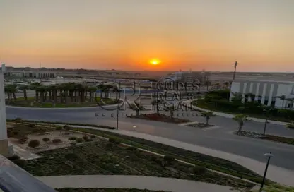 شقة - غرفة نوم - 1 حمام للايجار في ذا كورت ياردز - كمبوندات الشيخ زايد - الشيخ زايد - الجيزة