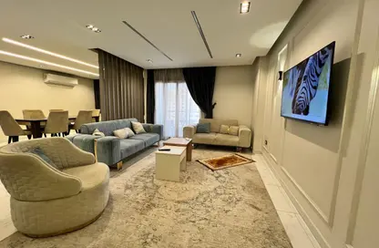 شقة - 3 غرف نوم - 3 حمامات للايجار في شارع البطل احمد عبد العزيز - المهندسين - الجيزة