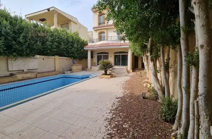 فيلا - 4 غرف نوم - 4 حمامات للبيع في الشروق 2000 - كمبوندات الشروق - مدينة الشروق - القاهرة