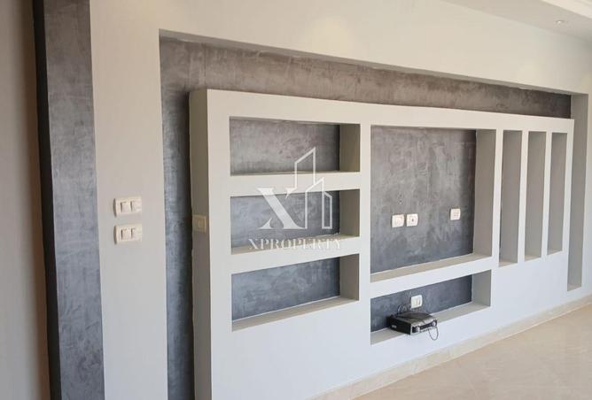 57242968 - Property Image 2