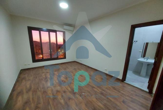 70372043 - صورة العقار 2