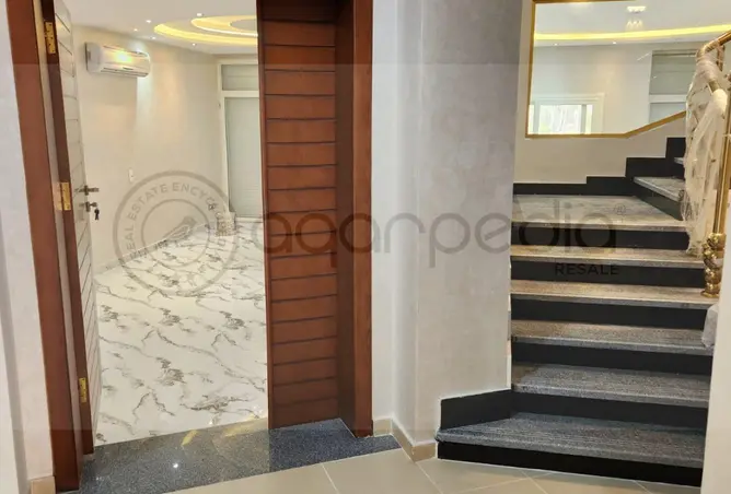 120877381 - Property Image 3