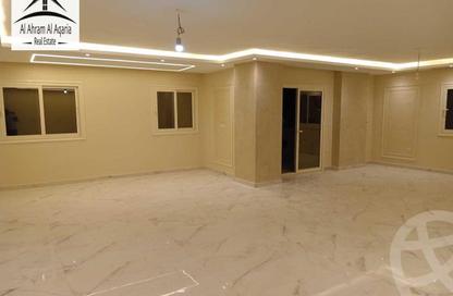 Clinic - Studio - 4 Bathrooms for rent in Abbas Al Akkad St. - 1st Zone - Nasr City - Cairo