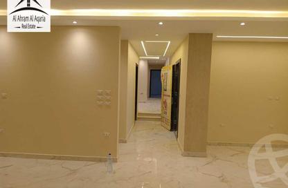 Clinic - Studio - 4 Bathrooms for rent in Abbas Al Akkad St. - 1st Zone - Nasr City - Cairo