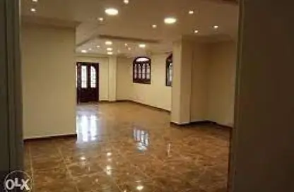 Apartment - 4 Bedrooms - 2 Bathrooms for rent in Al Mansoura - Al Daqahlya