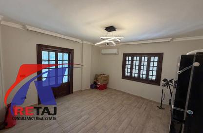 Apartment - 3 Bedrooms - 2 Bathrooms for rent in Al Merghany St. - Ard El Golf - Heliopolis - Masr El Gedida - Cairo